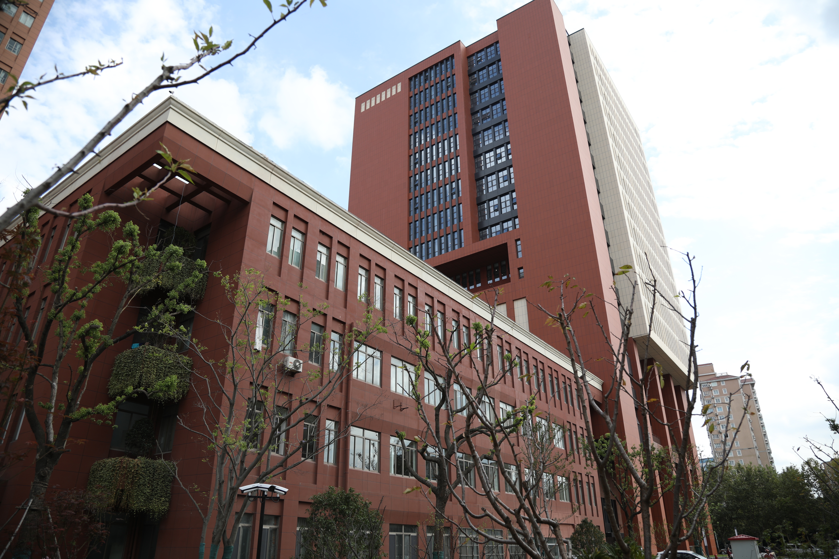 国内首个5g 智能机器人管理系统落户附属仁济医院-上海交通大学医学院