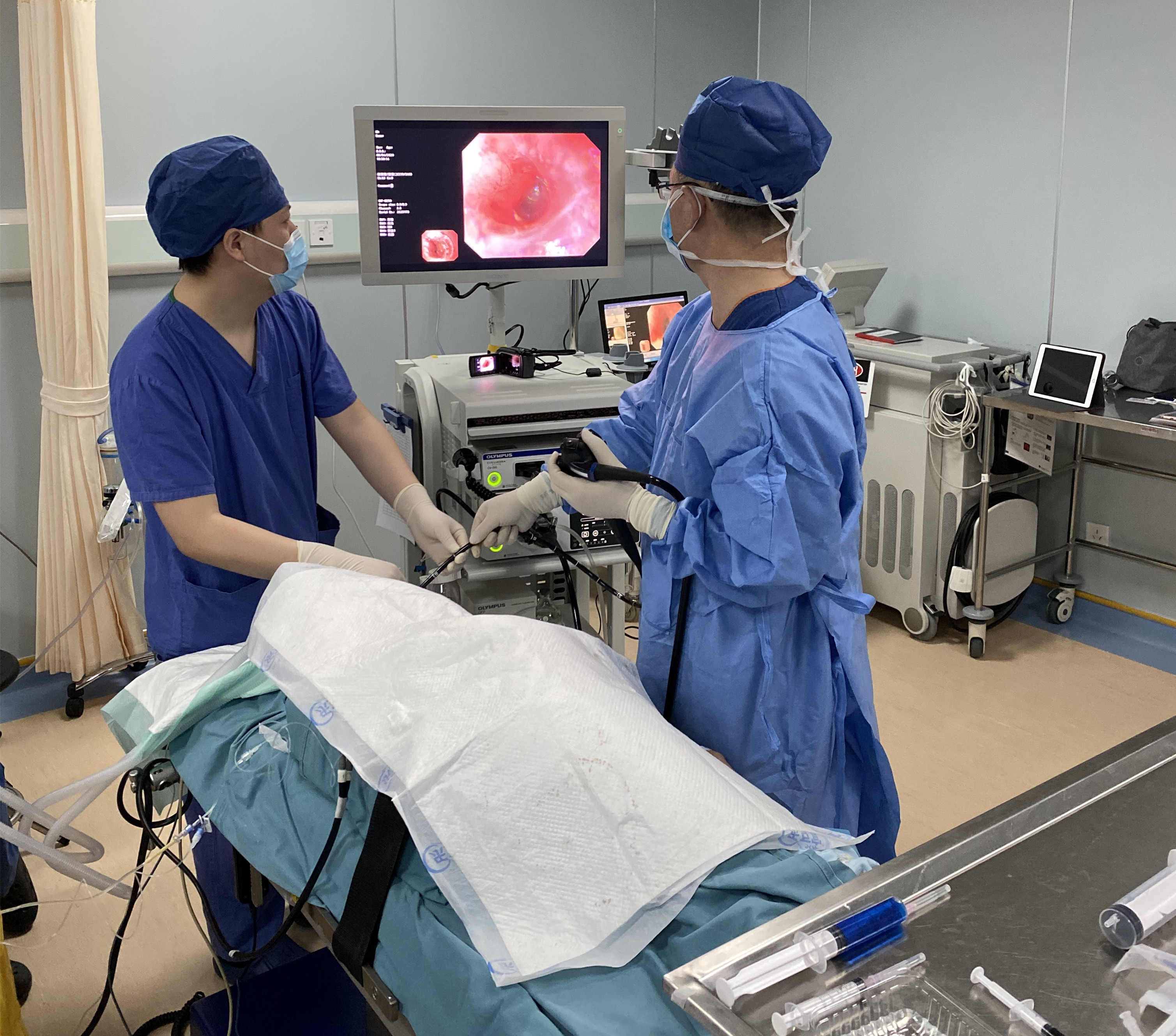 附属儿童医院成功开展首例poem微创手术