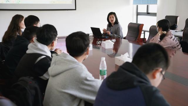 走进上海生物制品研究所 拓展科技视野 19级儿科学 5 3 二班班导师活动 上海交通大学医学院精神文明网